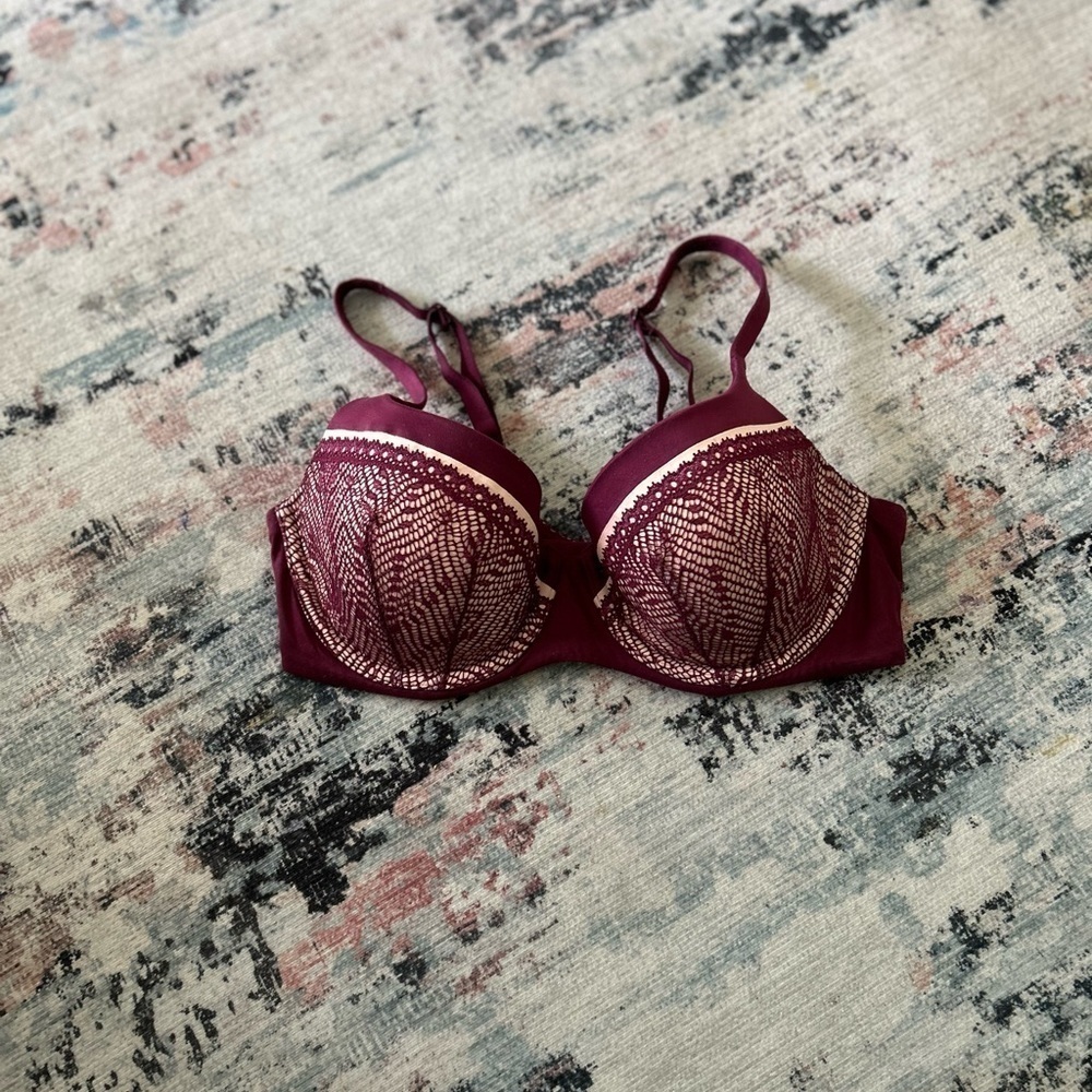 Victoria Secret 34D